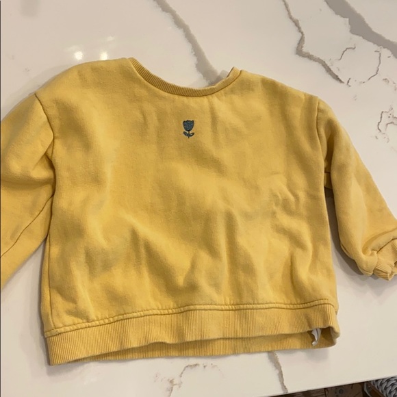 zara yellow sweatshirt
